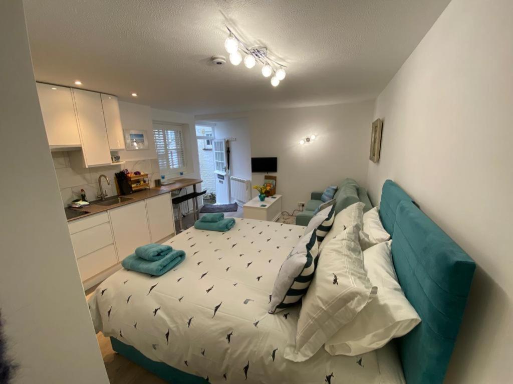 Sweet Caroline - Luxury Studio Stone'S Throw From Mousehole Harbour Eksteriør billede